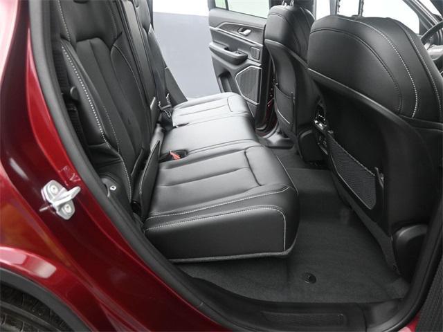 new 2026 Jeep Grand Cherokee car, priced at $49,985