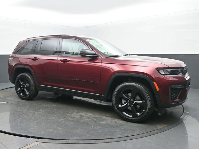 new 2026 Jeep Grand Cherokee car, priced at $47,985
