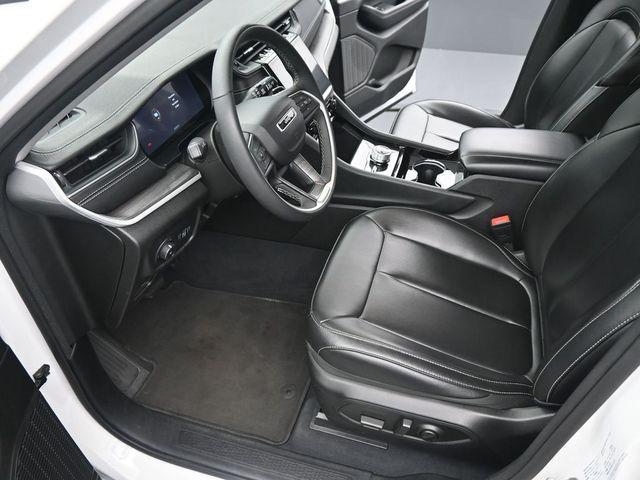 used 2023 Jeep Grand Cherokee car, priced at $25,494