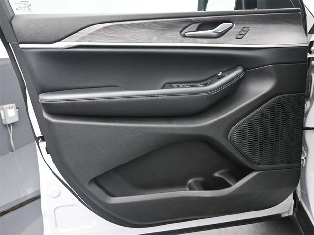 used 2023 Jeep Grand Cherokee car, priced at $26,492