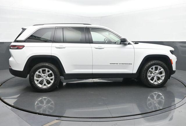 used 2023 Jeep Grand Cherokee car, priced at $25,494