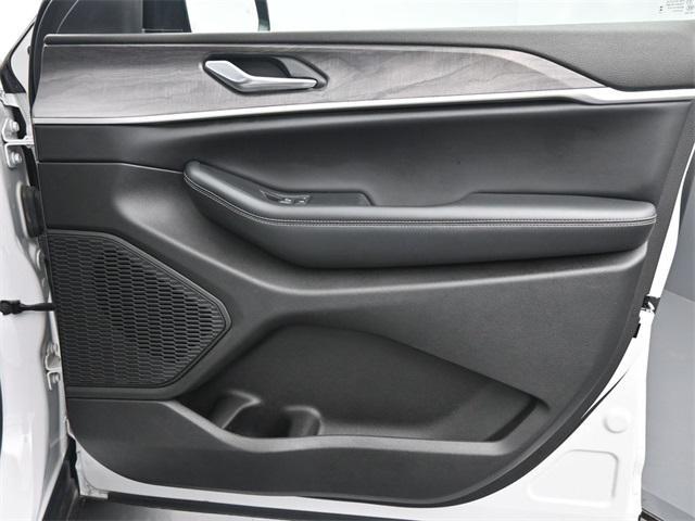 used 2023 Jeep Grand Cherokee car, priced at $26,492