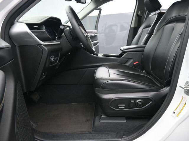 used 2023 Jeep Grand Cherokee car, priced at $25,494