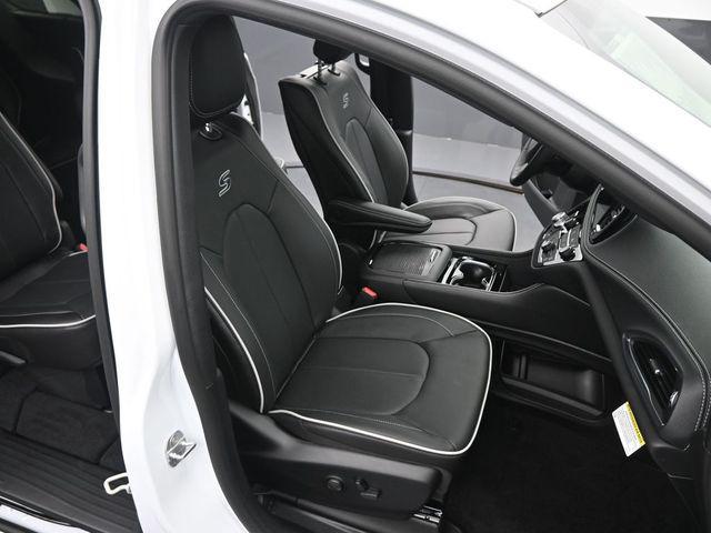 new 2026 Chrysler Pacifica car, priced at $54,607