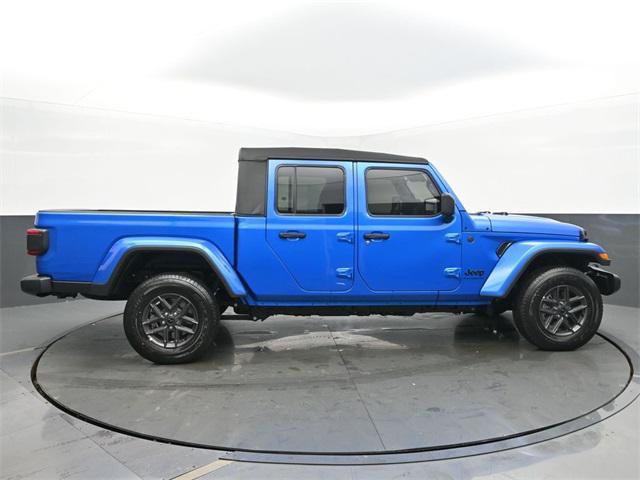 new 2025 Jeep Gladiator car, priced at $48,163