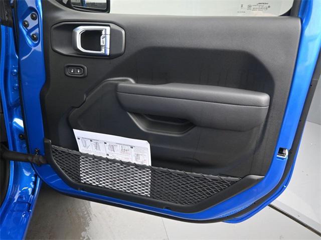 new 2025 Jeep Gladiator car, priced at $48,163