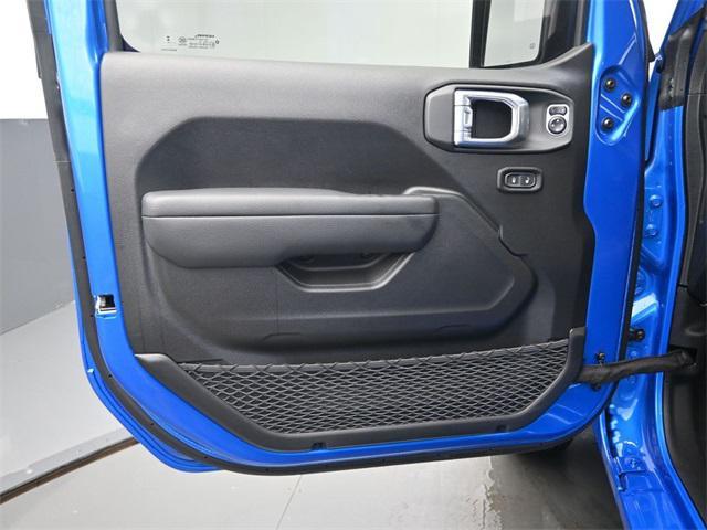 new 2025 Jeep Gladiator car, priced at $48,163