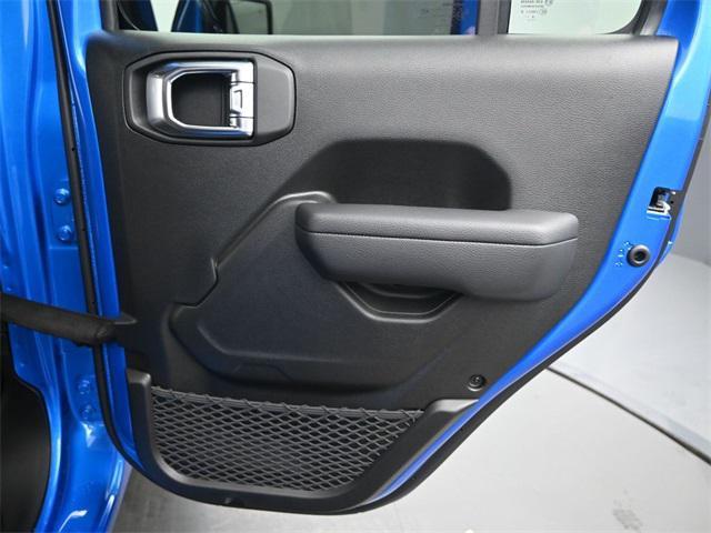 new 2025 Jeep Gladiator car, priced at $48,163