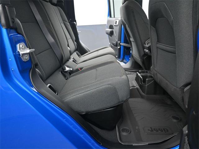 new 2025 Jeep Gladiator car, priced at $48,163