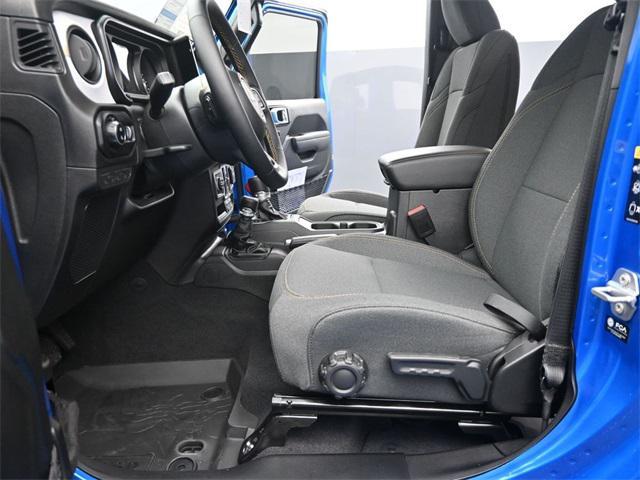 new 2025 Jeep Gladiator car, priced at $48,163