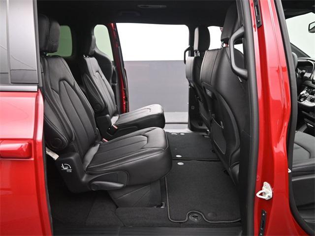 new 2026 Chrysler Pacifica car, priced at $44,434