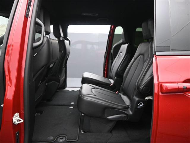new 2026 Chrysler Pacifica car, priced at $44,434