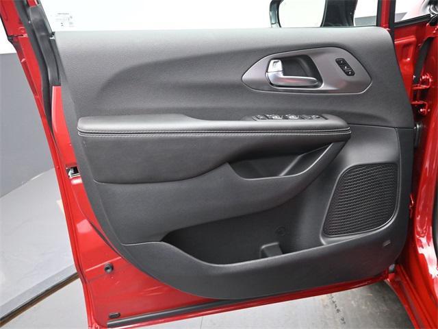 new 2026 Chrysler Pacifica car, priced at $44,434