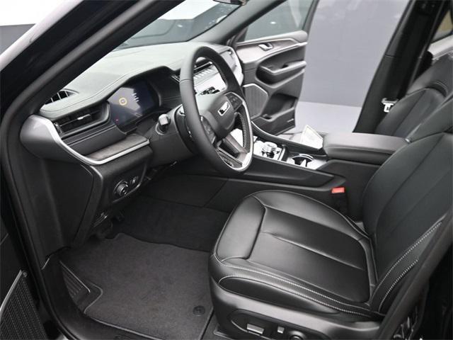 new 2026 Jeep Grand Cherokee car, priced at $47,985