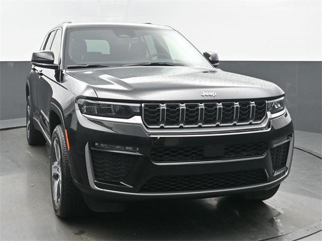 new 2026 Jeep Grand Cherokee car, priced at $47,985