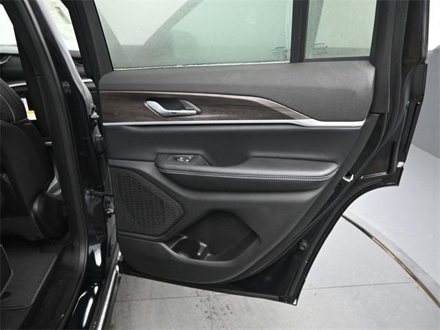 new 2026 Jeep Grand Cherokee car, priced at $48,525