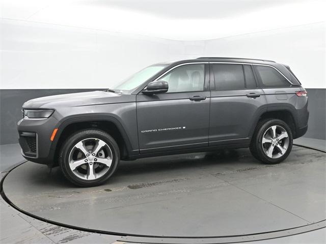 new 2026 Jeep Grand Cherokee car, priced at $47,985