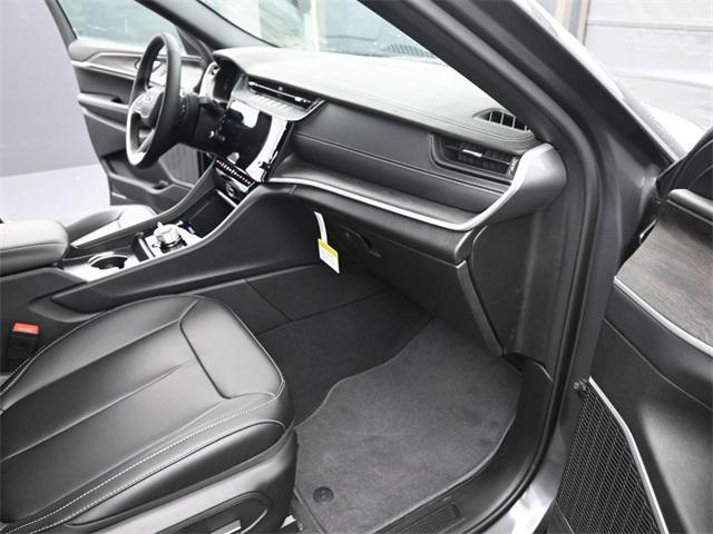 new 2026 Jeep Grand Cherokee car, priced at $47,985