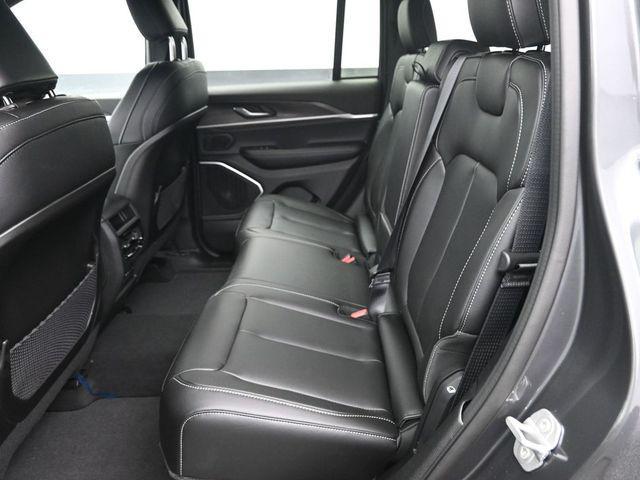 new 2026 Jeep Grand Cherokee car, priced at $47,985