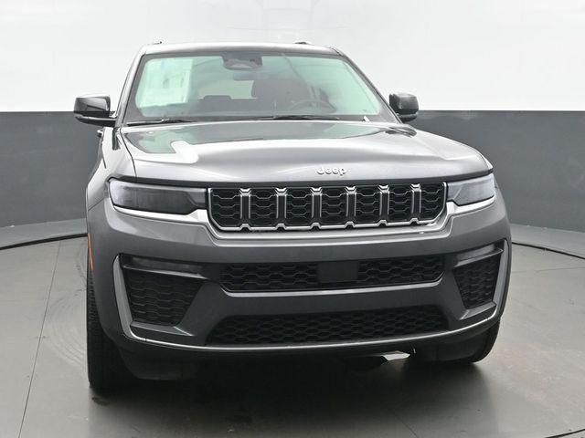 new 2026 Jeep Grand Cherokee car, priced at $47,985