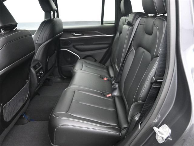 new 2026 Jeep Grand Cherokee car, priced at $47,985