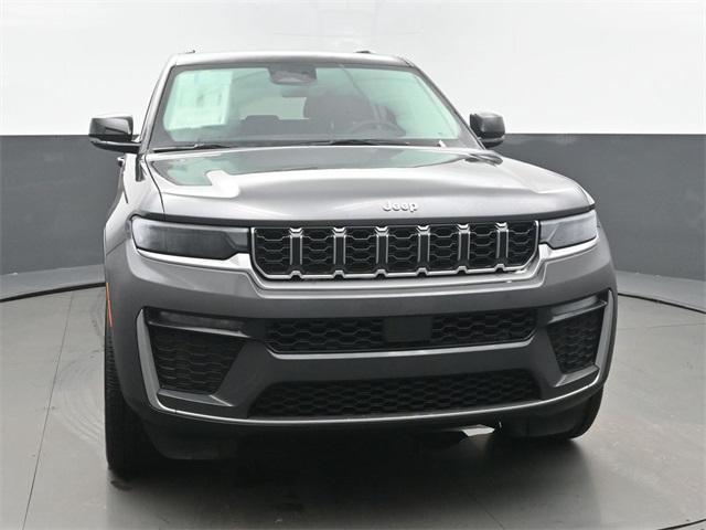 new 2026 Jeep Grand Cherokee car, priced at $47,985