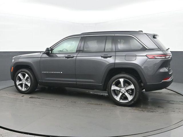 new 2026 Jeep Grand Cherokee car, priced at $47,985