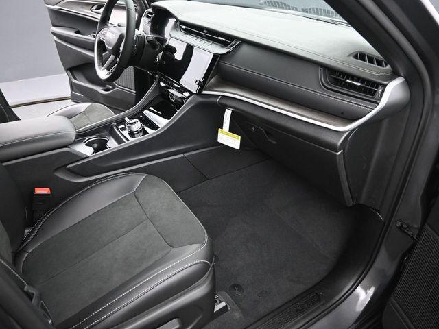 new 2026 Jeep Grand Cherokee car, priced at $48,525