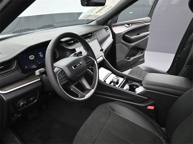 new 2026 Jeep Grand Cherokee car, priced at $48,525