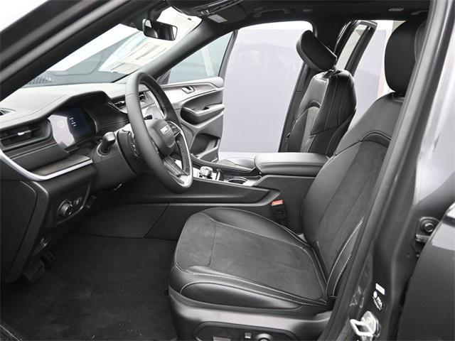 new 2026 Jeep Grand Cherokee car, priced at $48,525