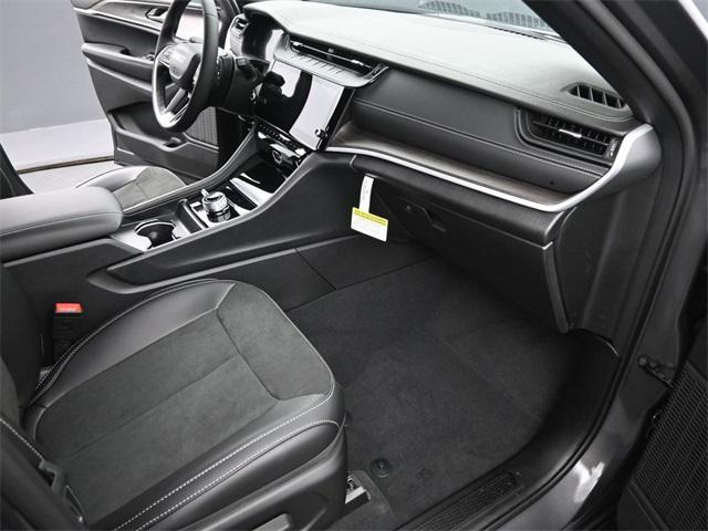 new 2026 Jeep Grand Cherokee car, priced at $48,525