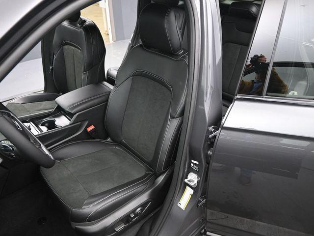 new 2026 Jeep Grand Cherokee car, priced at $48,525