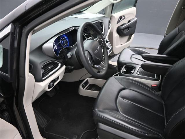 used 2023 Chrysler Pacifica car, priced at $26,102