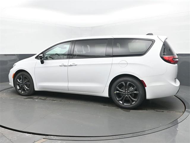 new 2026 Chrysler Pacifica car, priced at $43,993