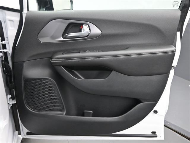 new 2026 Chrysler Pacifica car, priced at $43,993