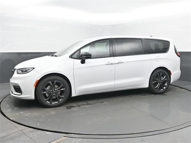 new 2026 Chrysler Pacifica car, priced at $43,993