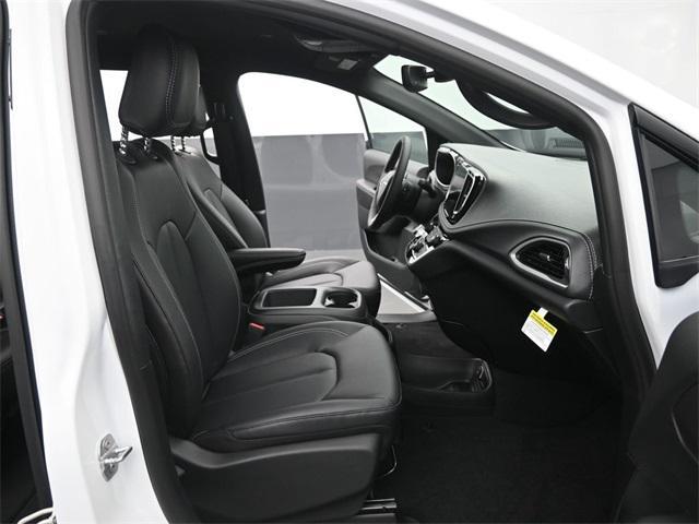 new 2026 Chrysler Pacifica car, priced at $43,993