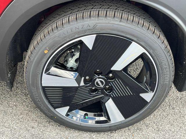 new 2025 Nissan Kicks car, priced at $30,012