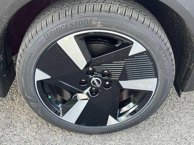 new 2025 Nissan Kicks car, priced at $30,012