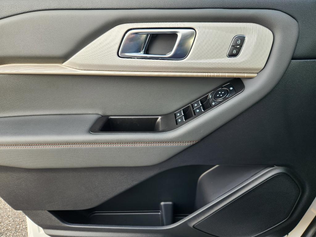 new 2025 Ford Explorer car, priced at $38,503