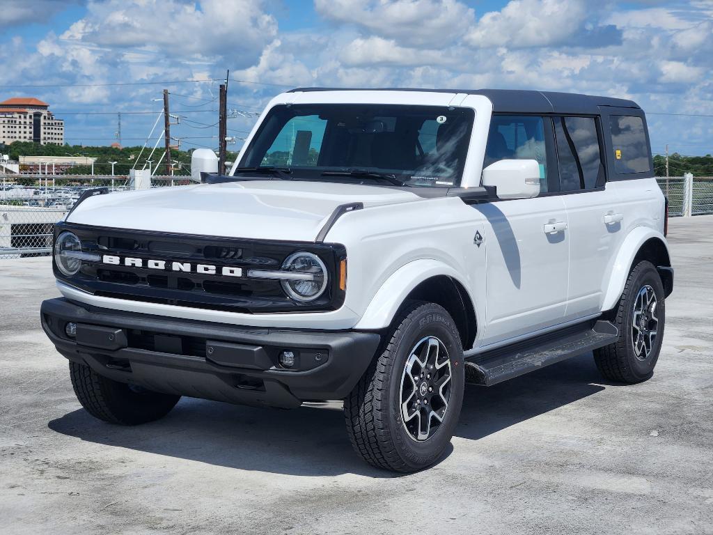 new 2025 Ford Bronco car, priced at $51,225
