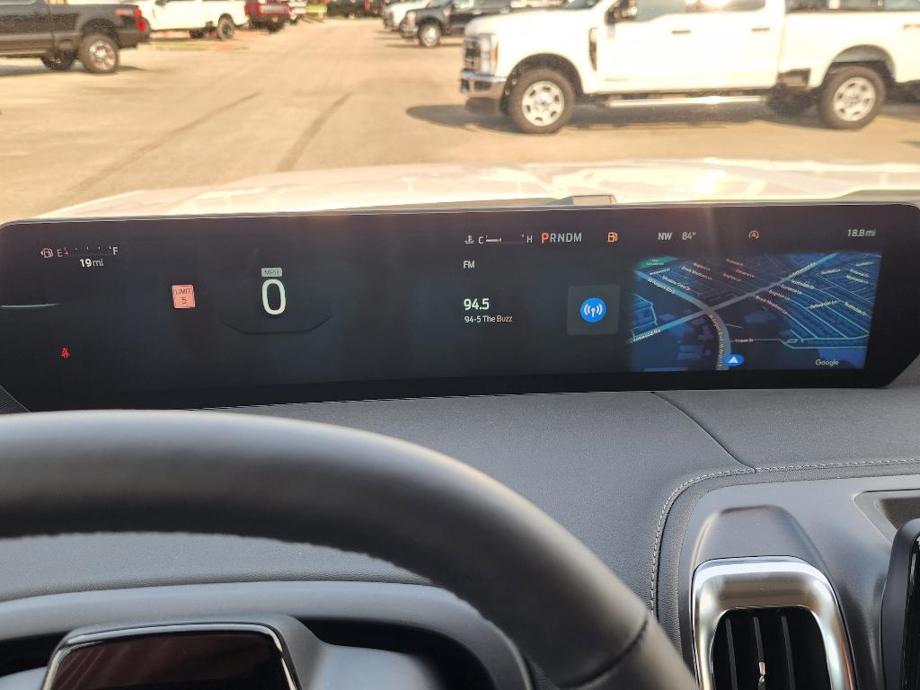 new 2025 Ford Expedition car, priced at $76,701