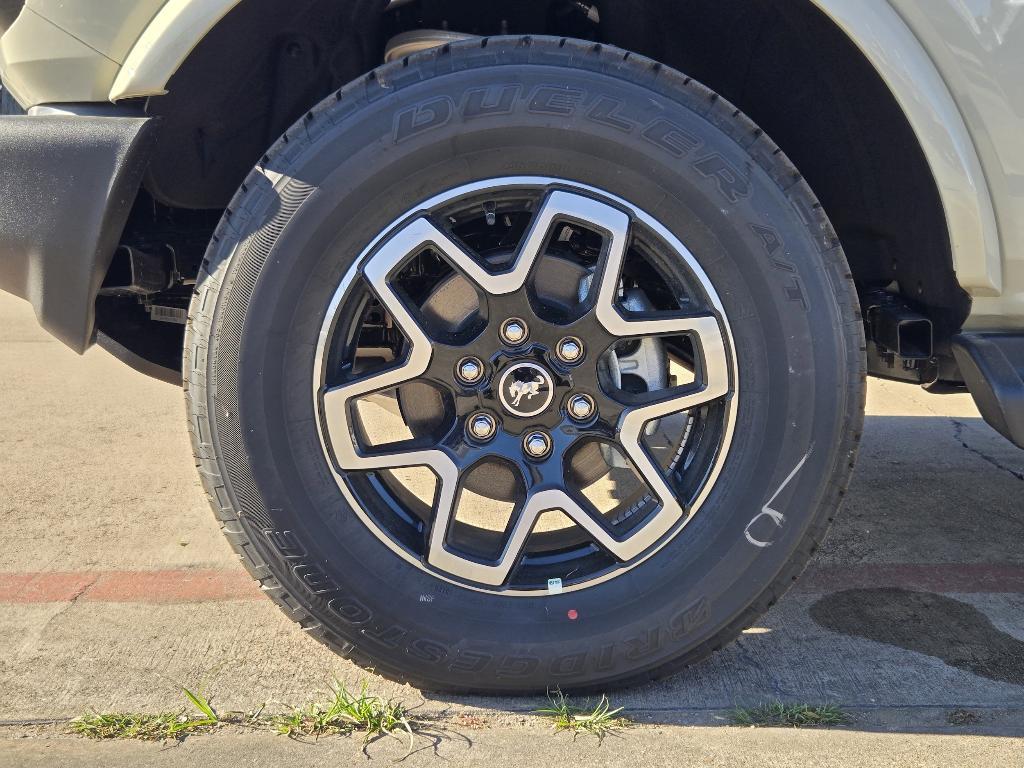 new 2025 Ford Bronco car, priced at $44,620