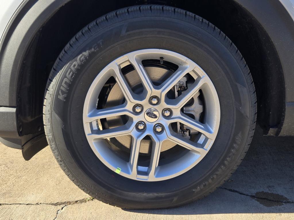 new 2026 Ford Explorer car, priced at $39,723