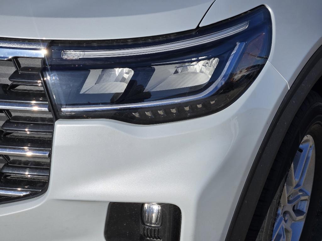 new 2026 Ford Explorer car, priced at $39,723