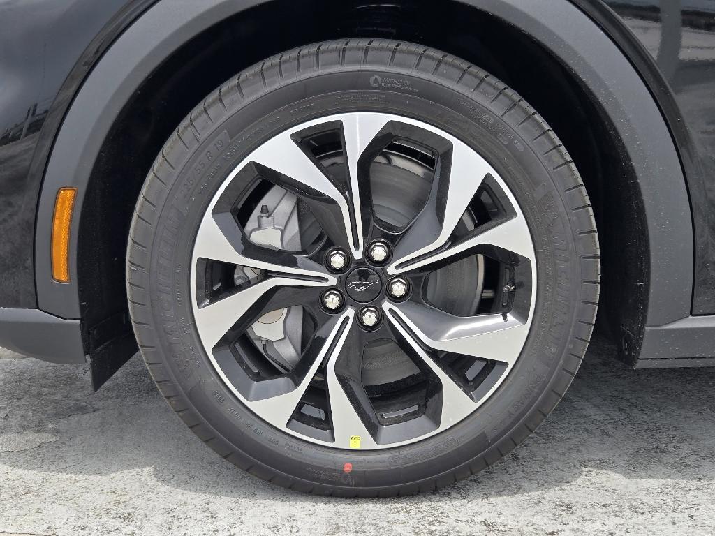 new 2026 Ford Mustang Mach-E car