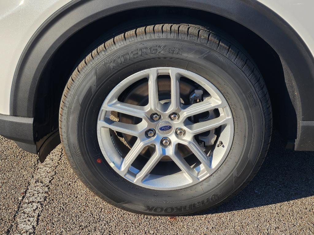 new 2025 Ford Explorer car, priced at $42,191