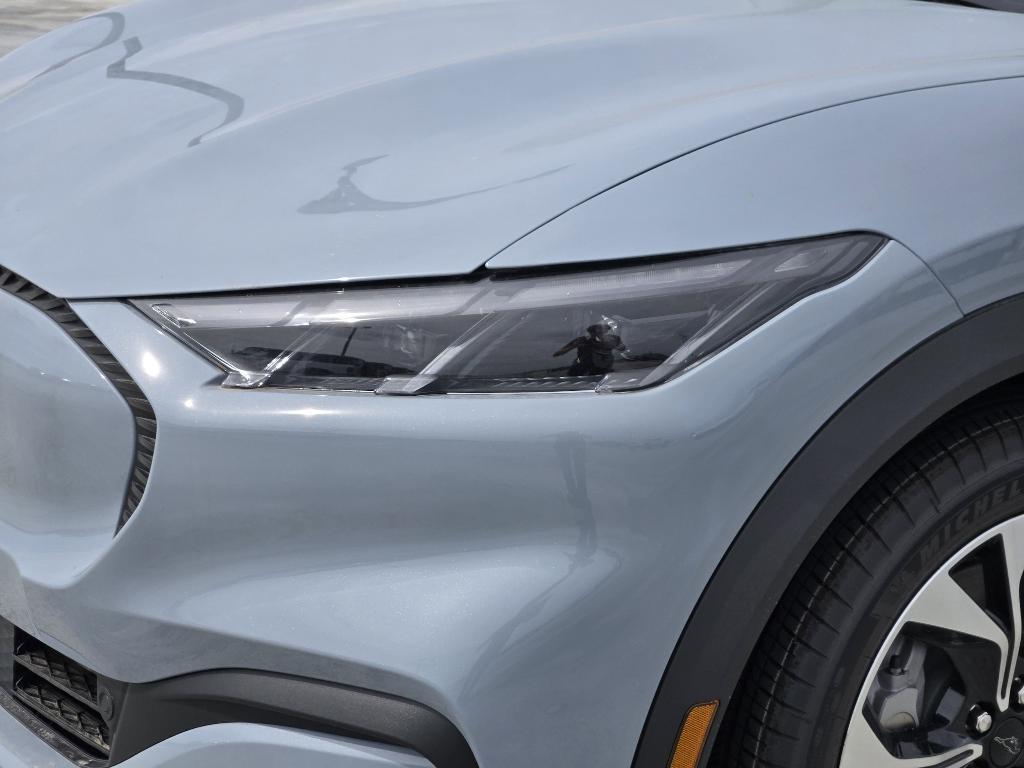 new 2026 Ford Mustang Mach-E car