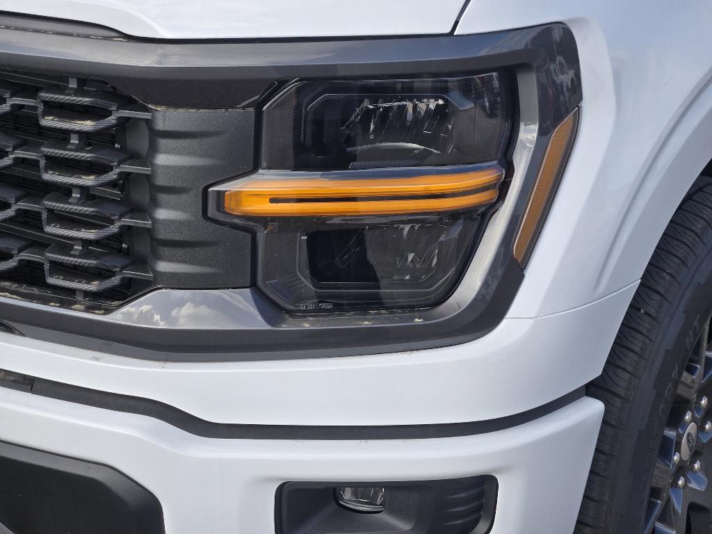 new 2026 Ford F-150 car, priced at $43,105