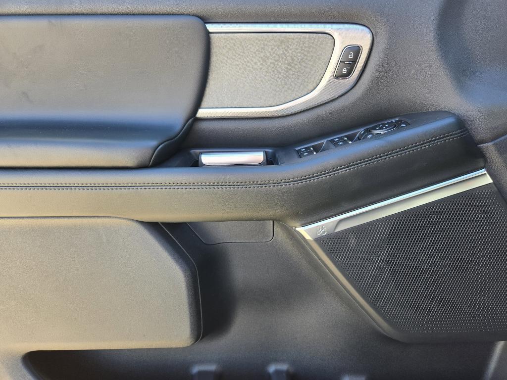 new 2025 Ford Expedition car, priced at $80,846